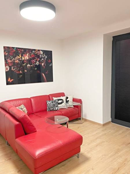 Prenájom_Rudlovska_Banská Bystrica_1izbový_byt (3).JPG