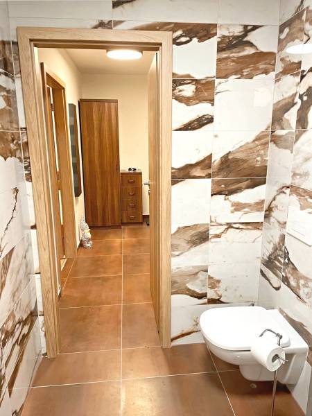 Prenájom_Rudlovska_Banská Bystrica_1izbový_byt (4).JPG