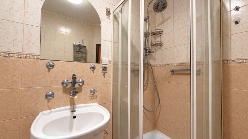 Prenájom 4izbový byt , Banská Bystrica - Fornička  (10).jpg